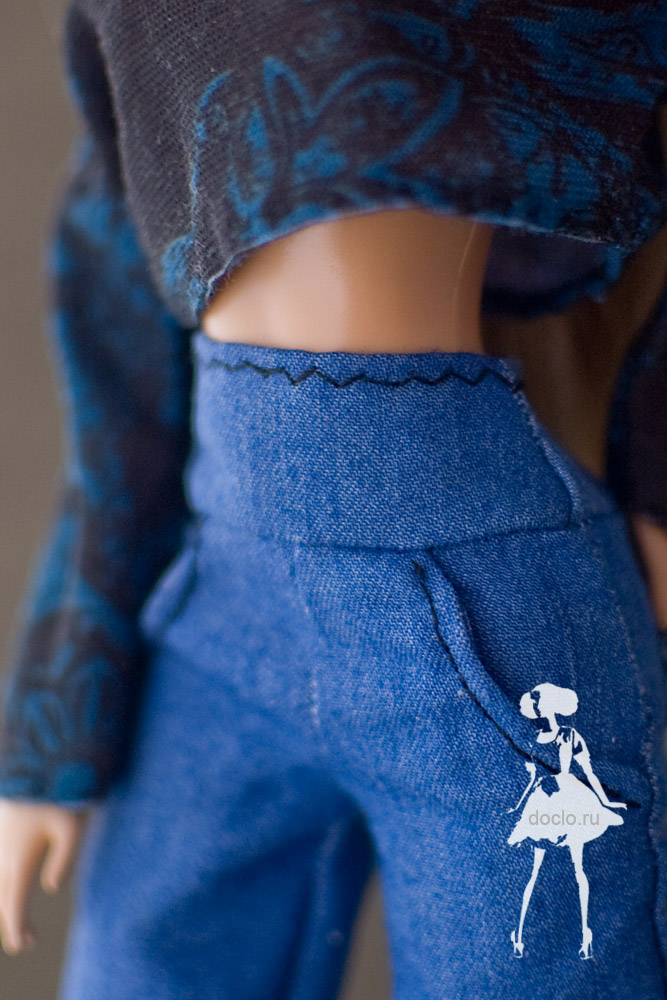 Фотография куклы барби по пояс, увеличенная, высокого пояса джинс